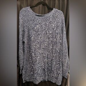 ❄️Last Chance $5❄️Studio Works Sweater